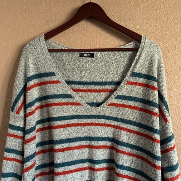 Urban Outfitters BDG Striped V-Neck Oversized Sweater Size M/L - Picture 4 of 9
